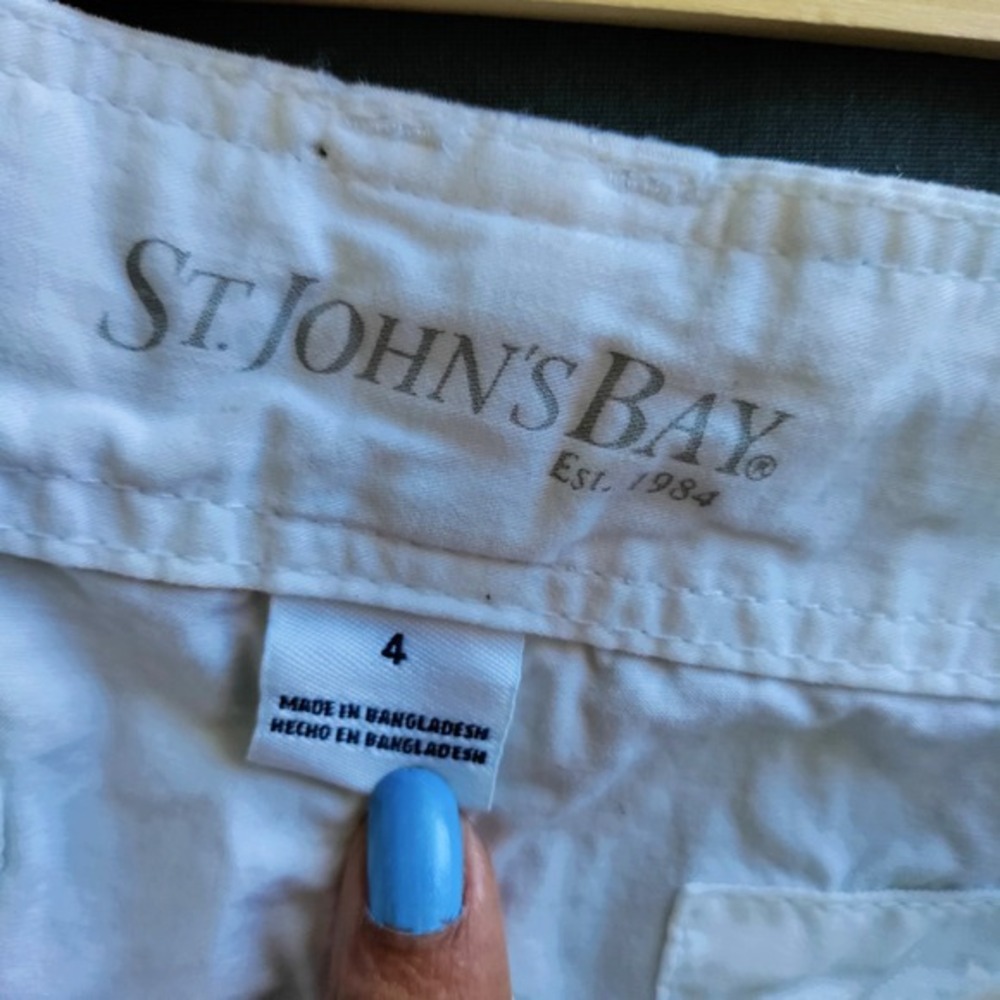 St John's Bay White Cargo Drawstring Roll Tab Beach Resort Preppy Shorts Women 4 - Picture 7 of 11